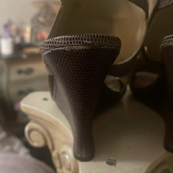 Brown Wedges - Picture 5 of 8